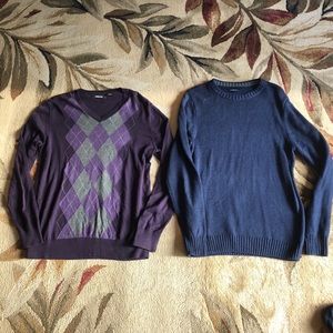 Set of two men’s sweaters size small Claiborne